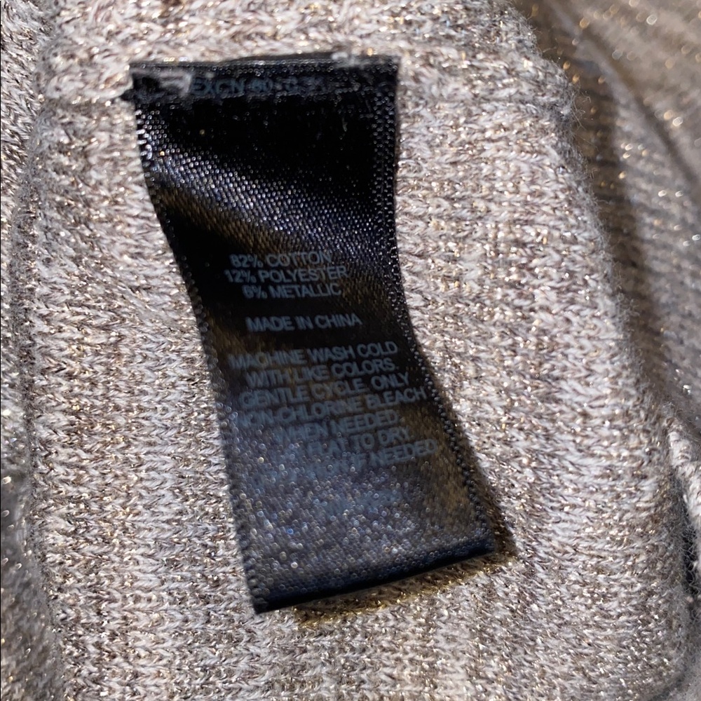 Express Light Gray V-Neck Sweater - Picture 4 of 4